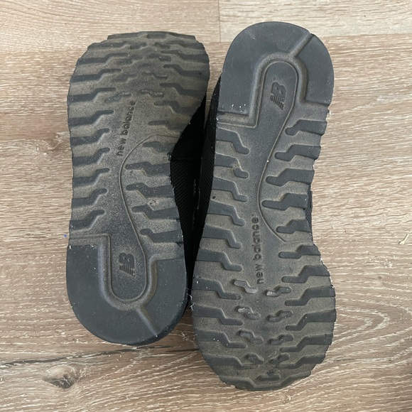 New Balance Sneakers - Picture 4 of 7